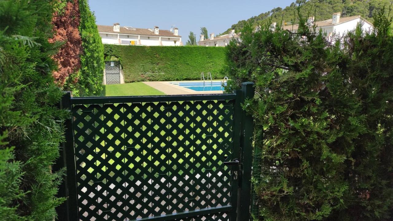 Casa en l'Estartit, piscina, jardín comunitario L'Estartit Exterior foto